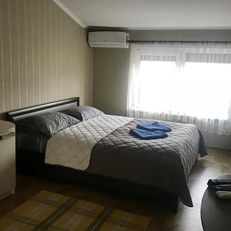 Panoramic View Top Floor Apartment In The City Center Mukacheve Exterior foto
