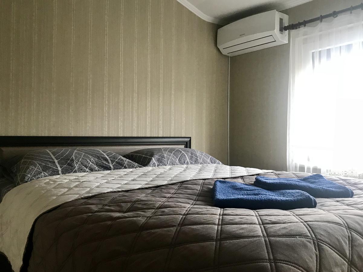 Panoramic View Top Floor Apartment In The City Center Mukacheve Exterior foto